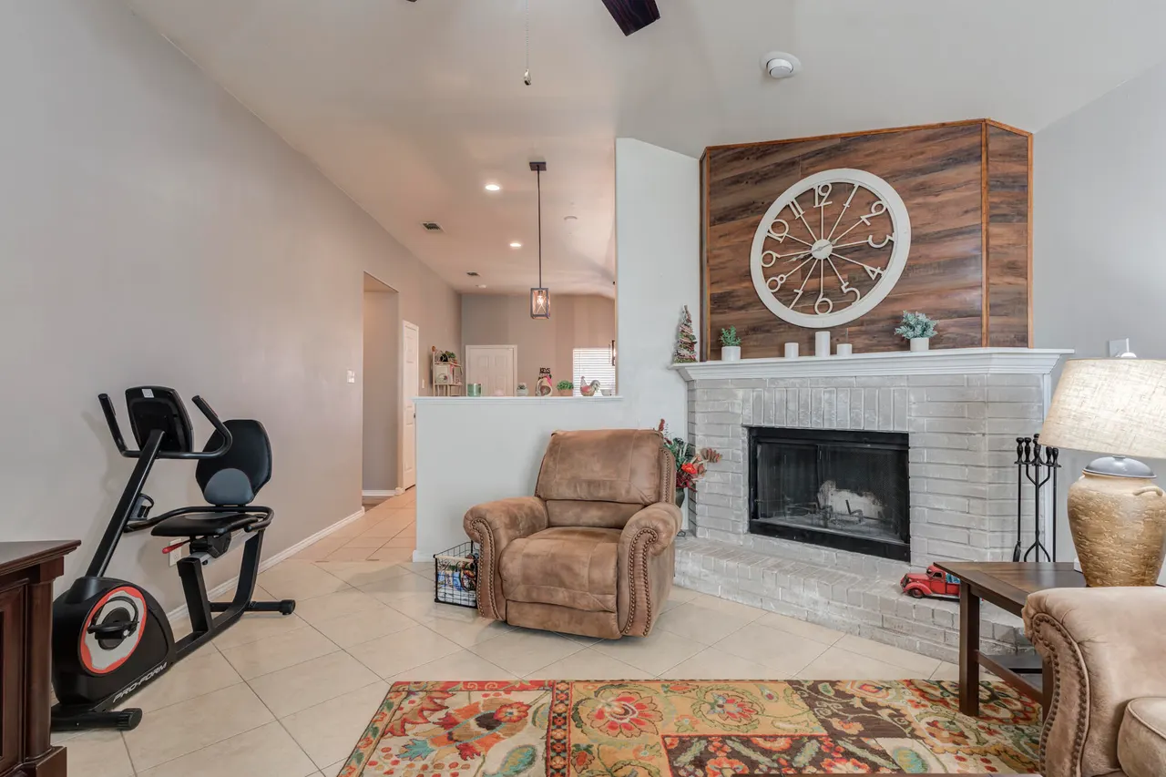 Photo 10 — 6612 37th Street, Lubbock, TX 79407