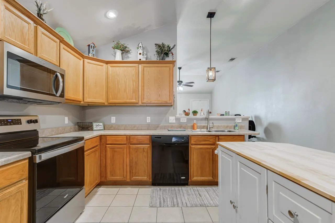 Photo 17 — 6612 37th Street, Lubbock, TX 79407