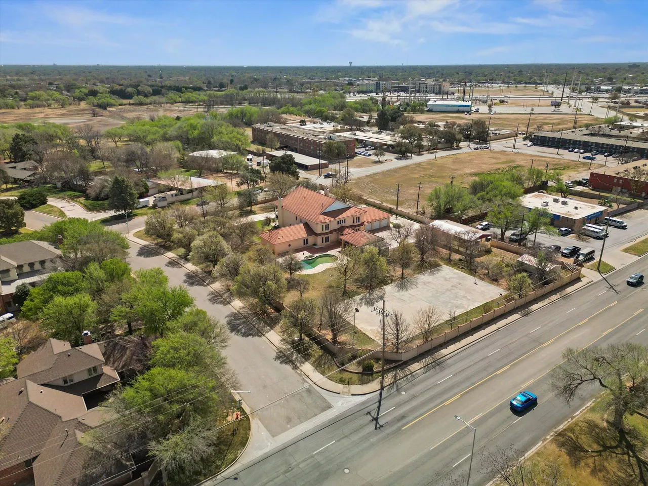 Photo 37 — 2404 York Avenue, Lubbock, TX 79407