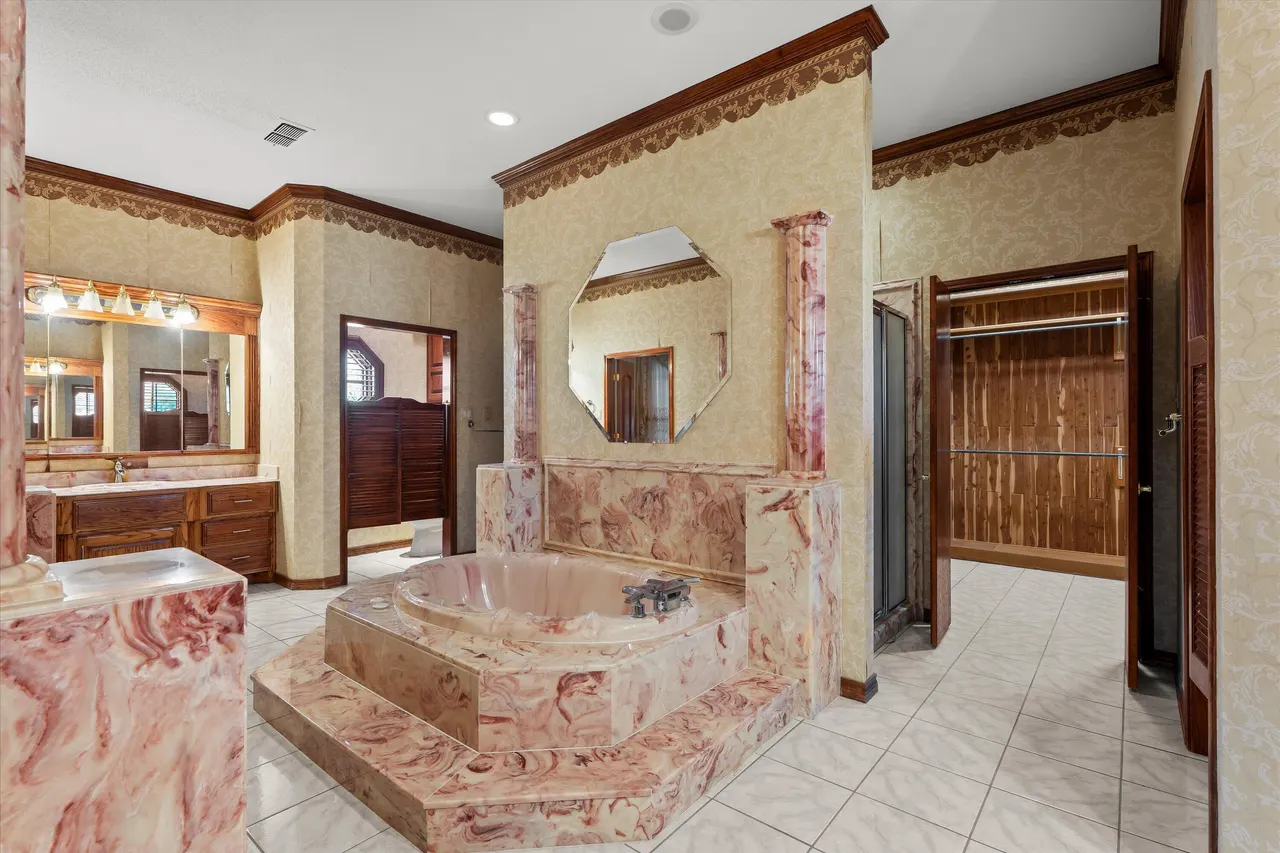 Photo 24 — 2404 York Avenue, Lubbock, TX 79407