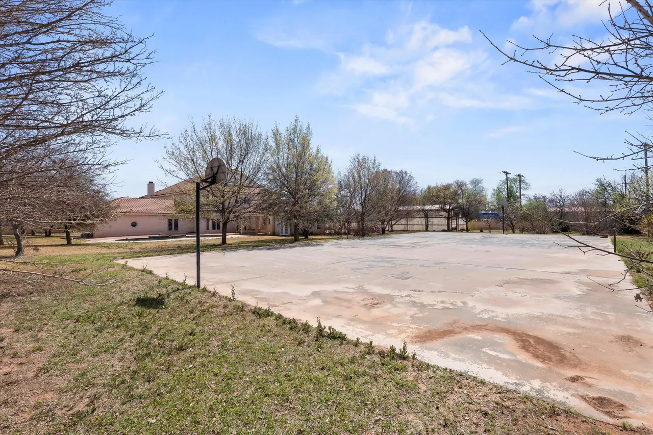 Photo 83 — 2404 York Avenue, Lubbock, TX 79407