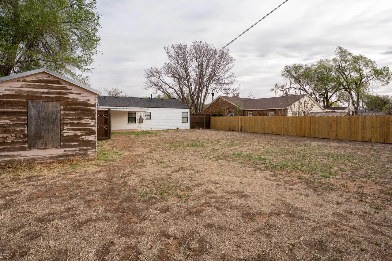 Photo 16 — 2107 28th Street, Lubbock, TX 79411