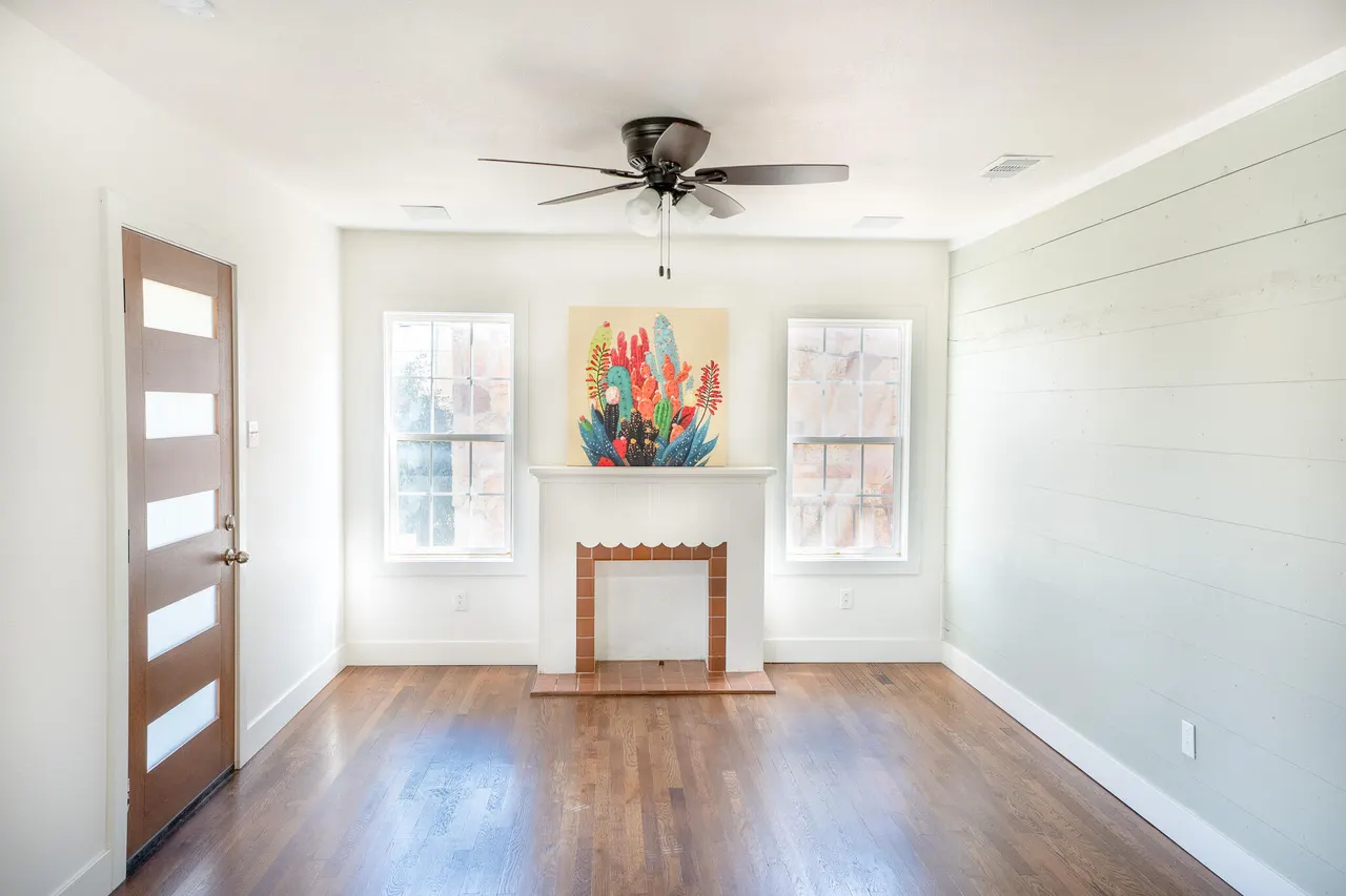 Photo 3 — 2107 28th Street, Lubbock, TX 79411