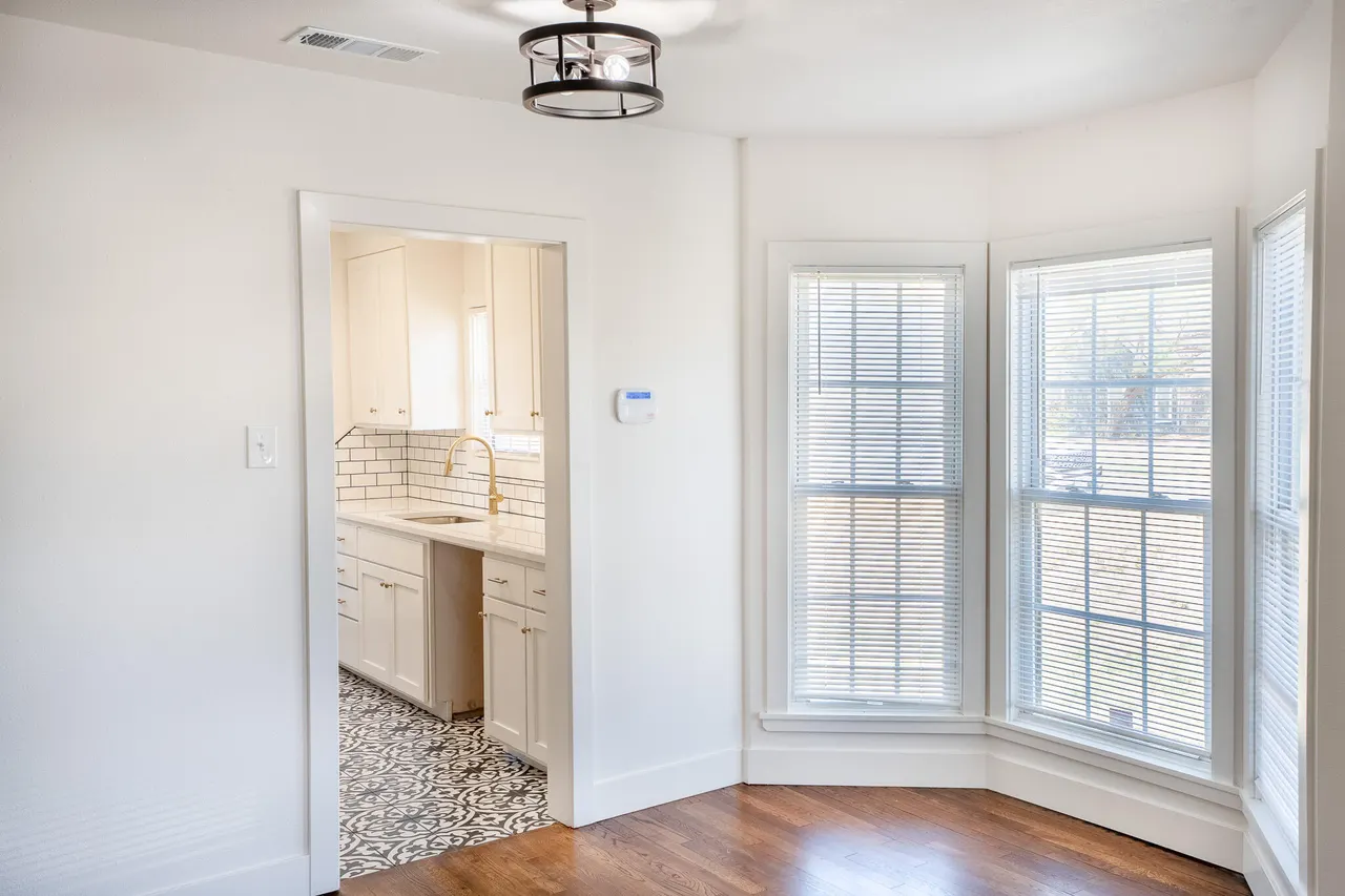 Photo 4 — 2107 28th Street, Lubbock, TX 79411