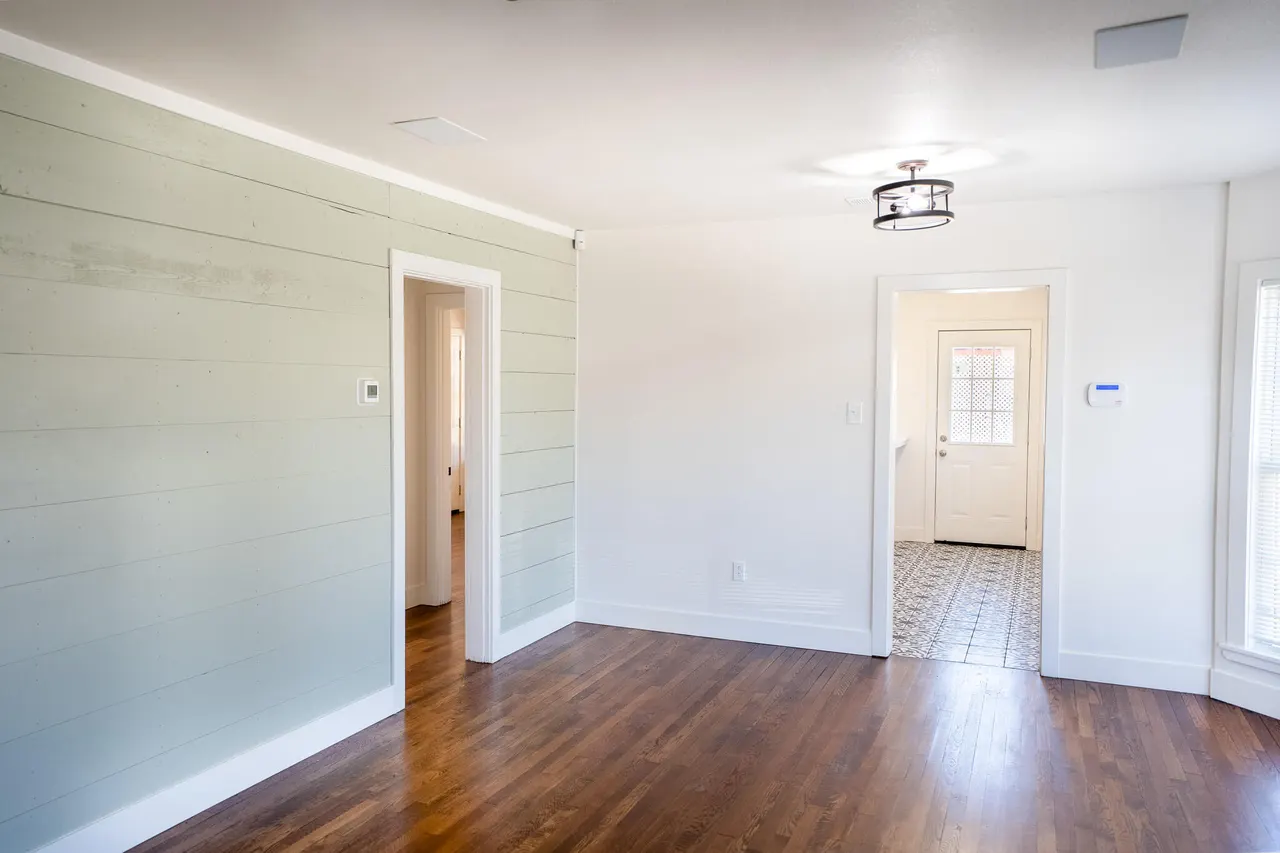 Photo 5 — 2107 28th Street, Lubbock, TX 79411