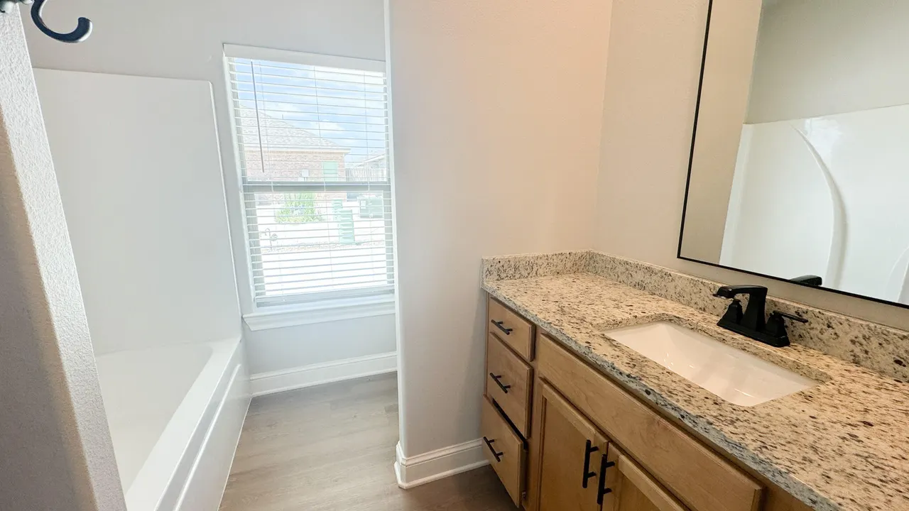 Photo 14 — 2544 137th Street, Lubbock, TX 79423
