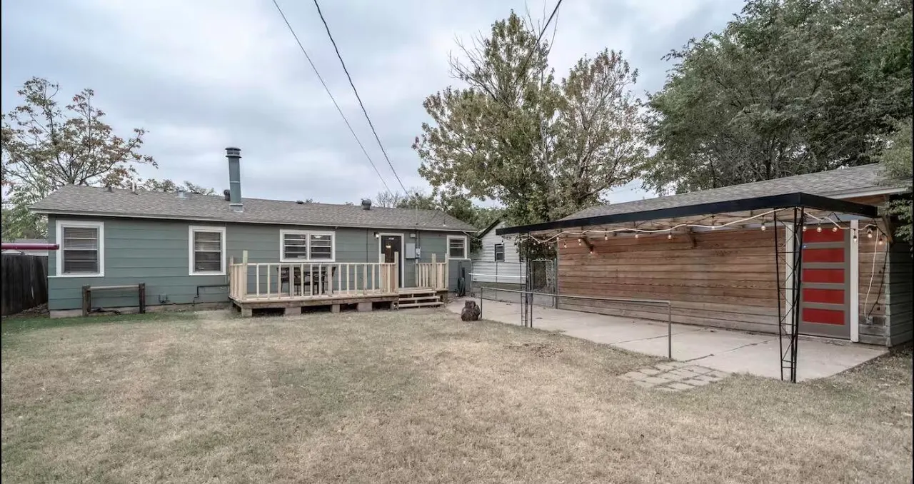 Photo 4 — 2816 37th Street, Lubbock, TX 79413