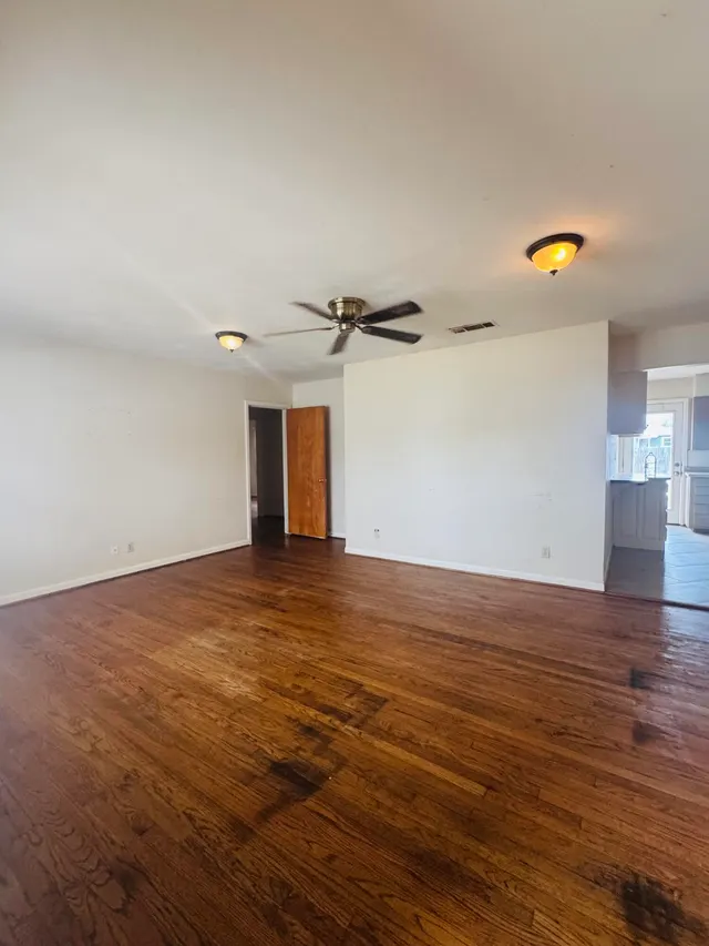 Photo 2 — 2715 39th Street, Lubbock, TX 79413