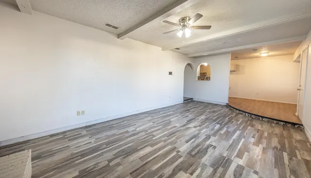 Photo 6 — 7404 Fir Avenue, Lubbock, TX 79404