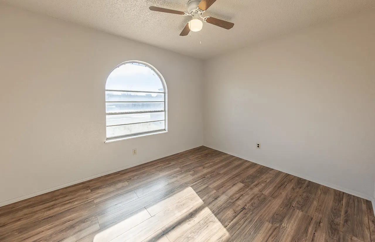 Photo 12 — 7404 Fir Avenue, Lubbock, TX 79404
