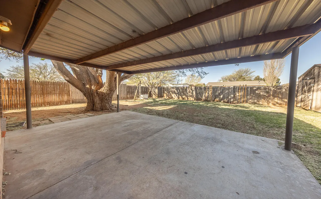 Photo 18 — 7404 Fir Avenue, Lubbock, TX 79404