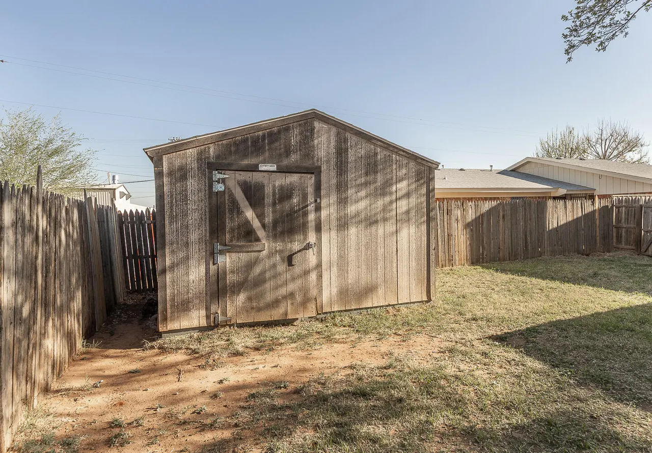 Photo 20 — 7404 Fir Avenue, Lubbock, TX 79404