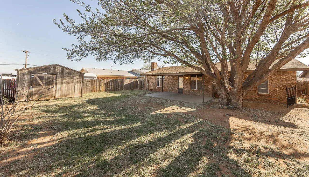 Photo 21 — 7404 Fir Avenue, Lubbock, TX 79404