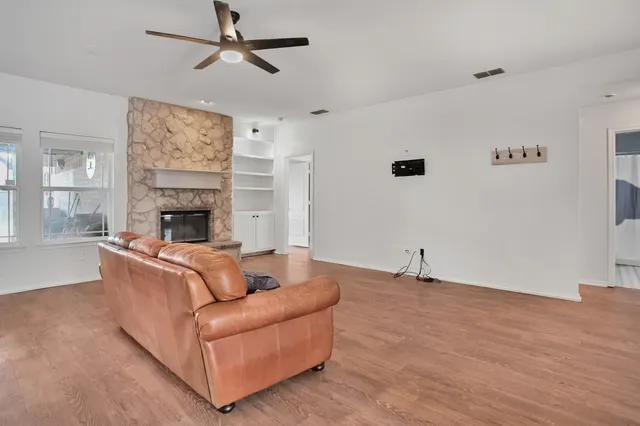 Photo 7 — 611 N 7th Street, Wolfforth, TX 79382