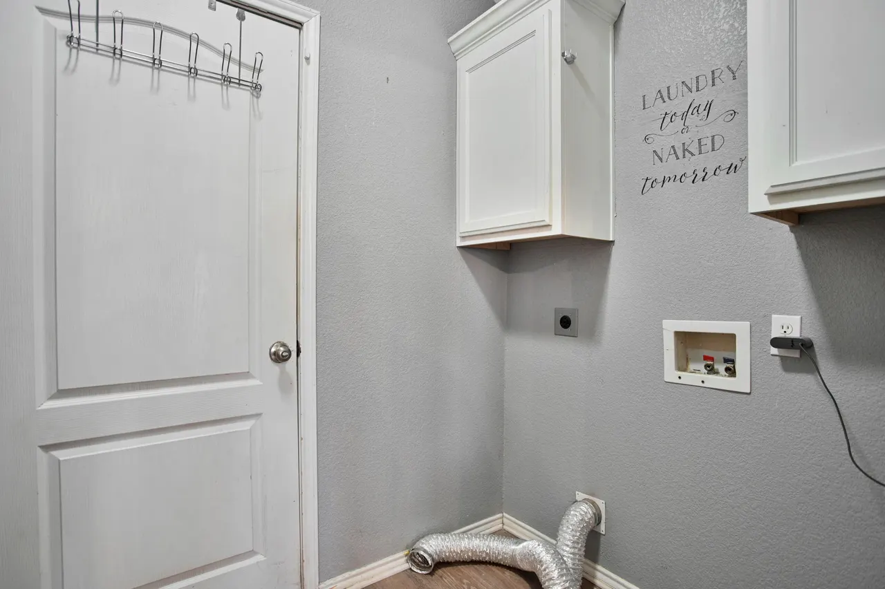 Photo 19 — 611 N 7th Street, Wolfforth, TX 79382
