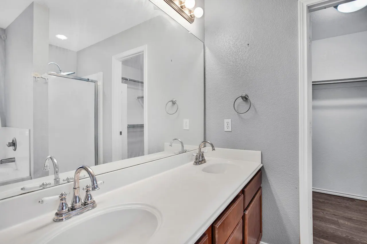 Photo 25 — 611 N 7th Street, Wolfforth, TX 79382