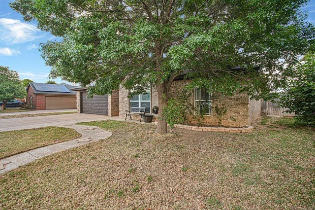Photo 3 — 611 N 7th Street, Wolfforth, TX 79382