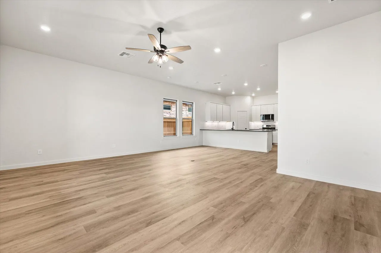 Photo 10 — 7012 16th Street, Lubbock, TX 79416