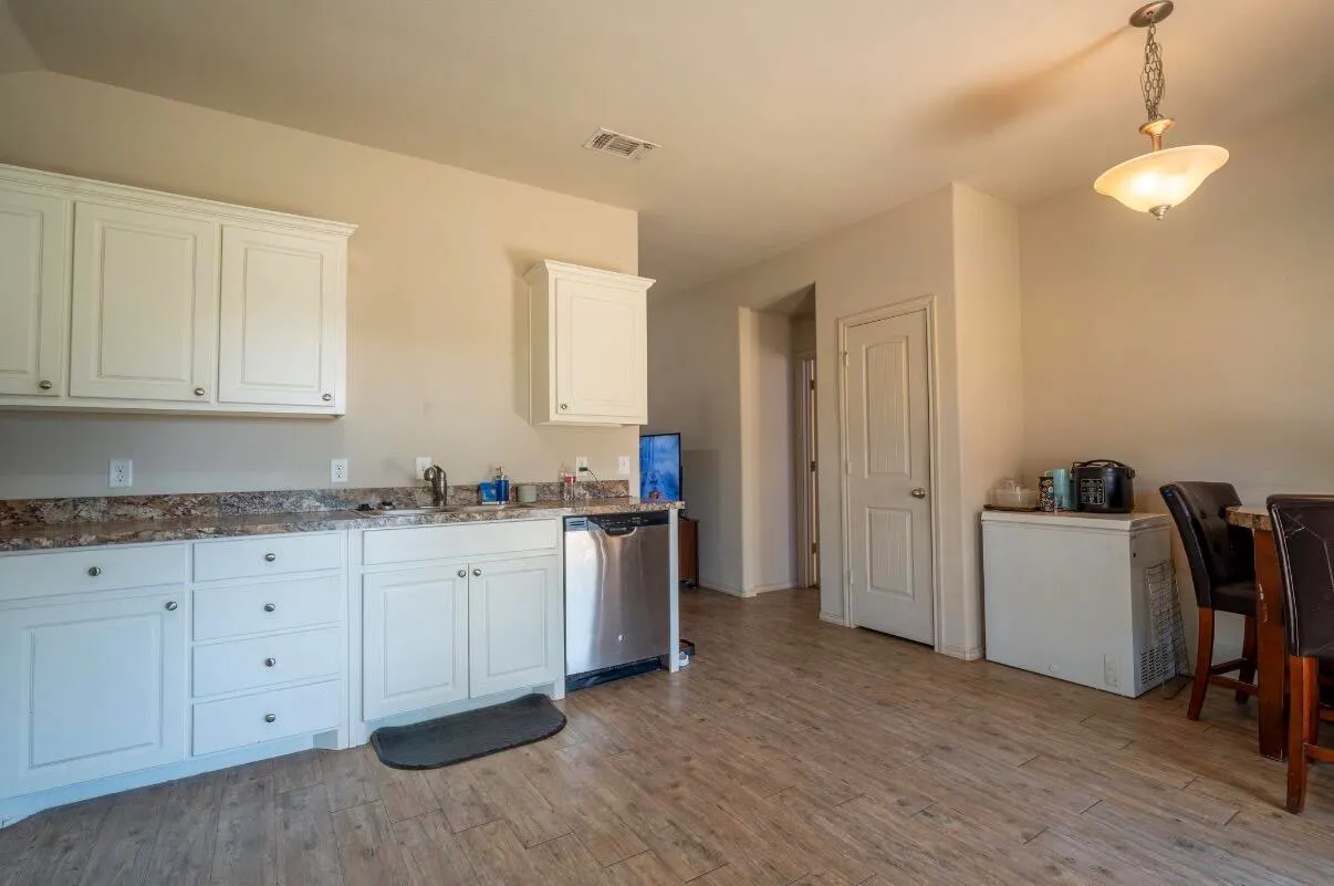 Photo 5 — 6417 24th Street, Lubbock, TX 79407