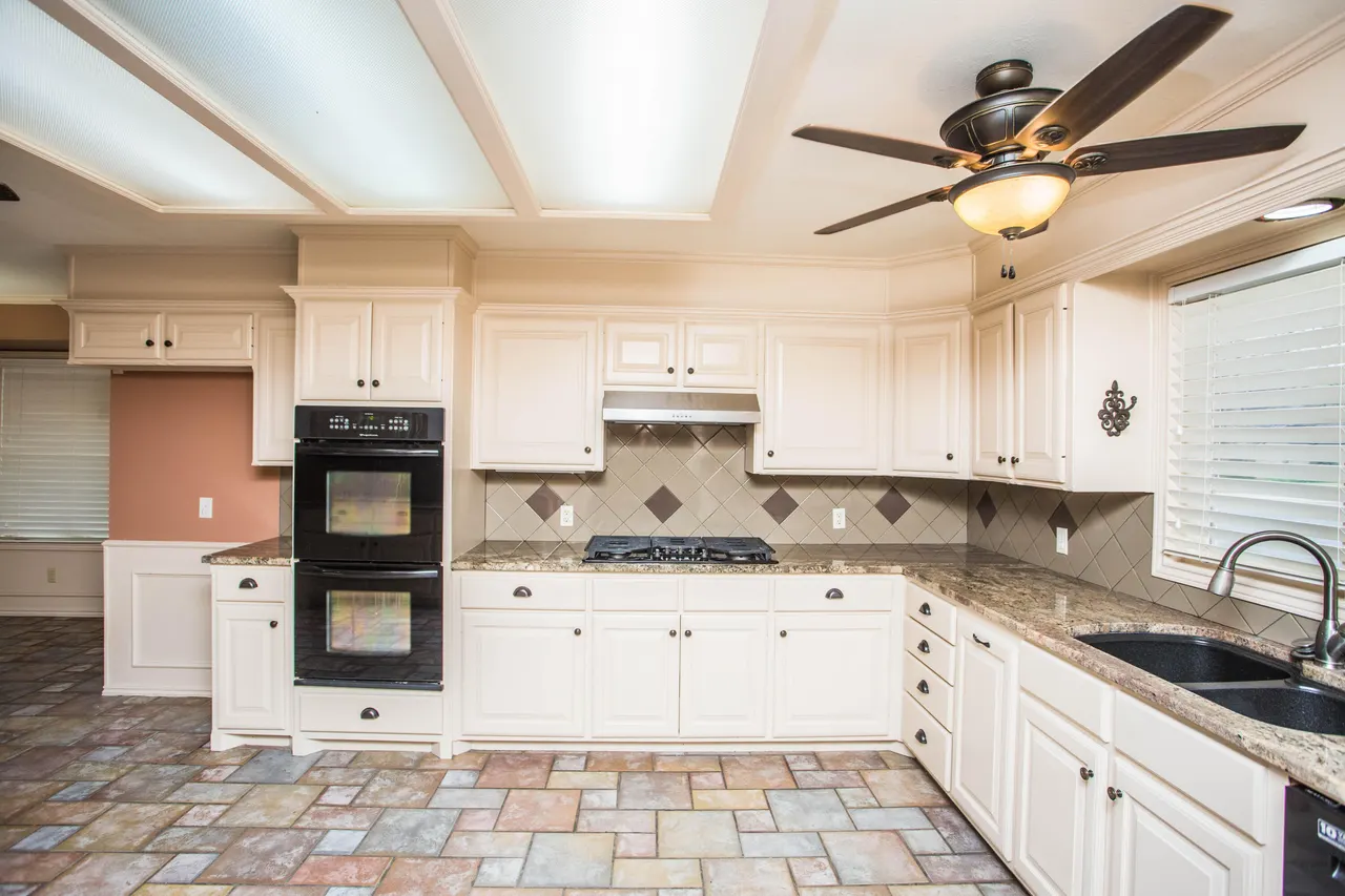 Photo 15 — 4202 93rd Street, Lubbock, TX 79423