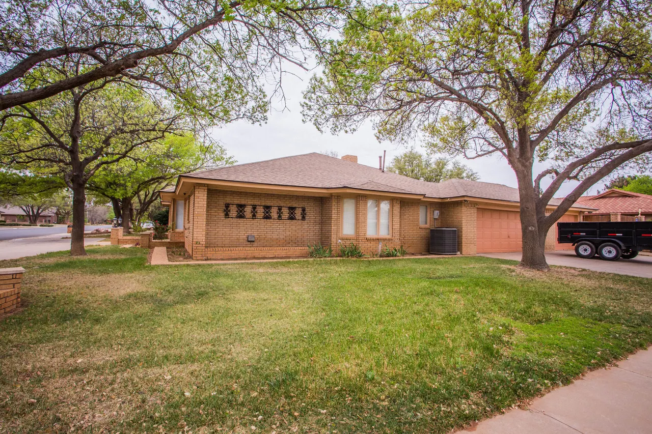 Photo 8 — 4202 93rd Street, Lubbock, TX 79423