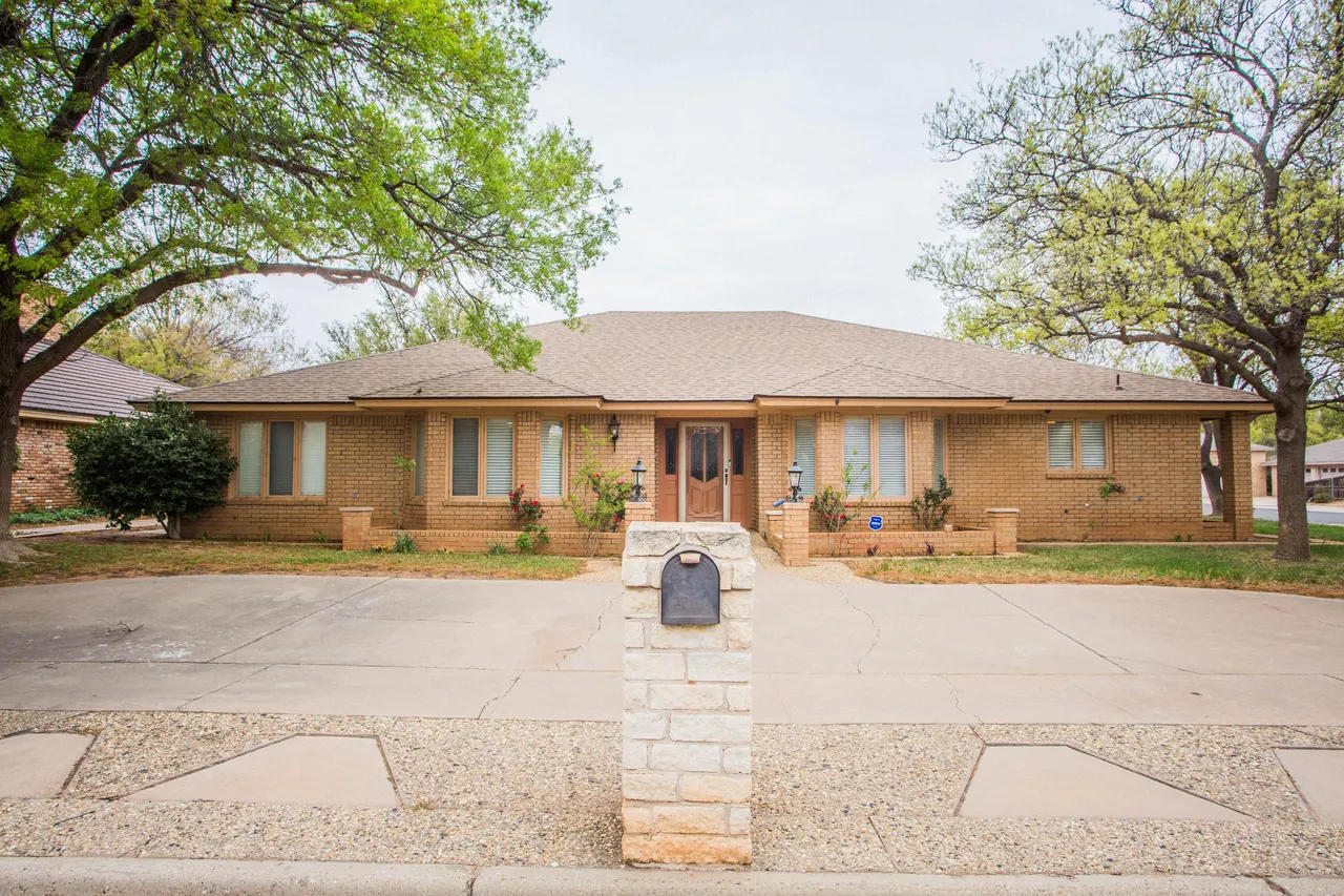 Photo 5 — 4202 93rd Street, Lubbock, TX 79423