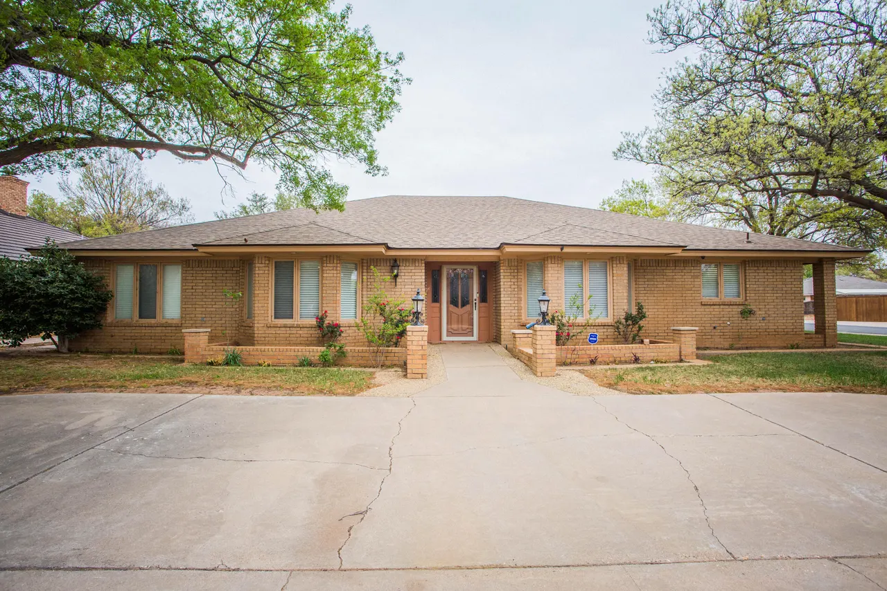 Photo 4 — 4202 93rd Street, Lubbock, TX 79423