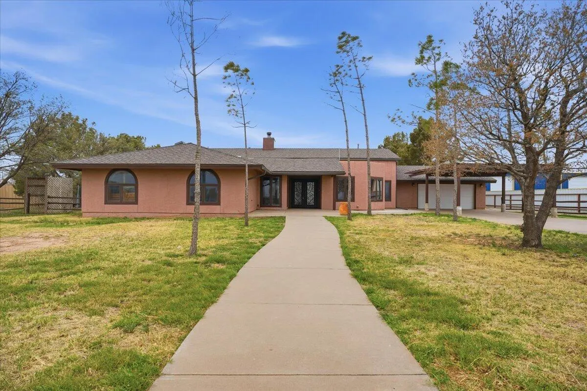 Front exterior — 5202 County Road 1300, Lubbock, TX 79407