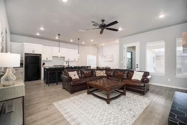 Photo 5 — 5921 Harvard Street, Lubbock, TX 79416