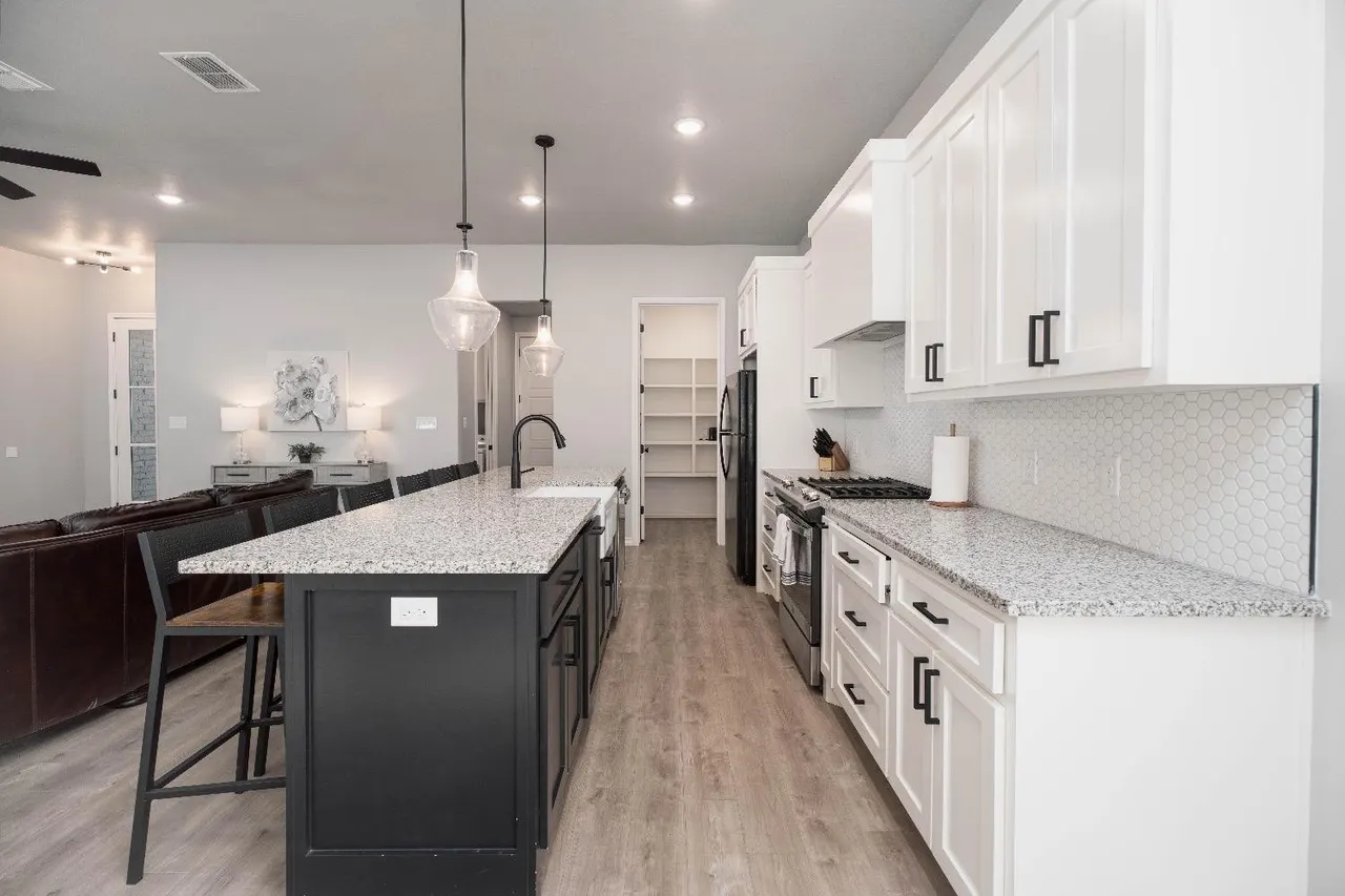 Photo 13 — 5921 Harvard Street, Lubbock, TX 79416
