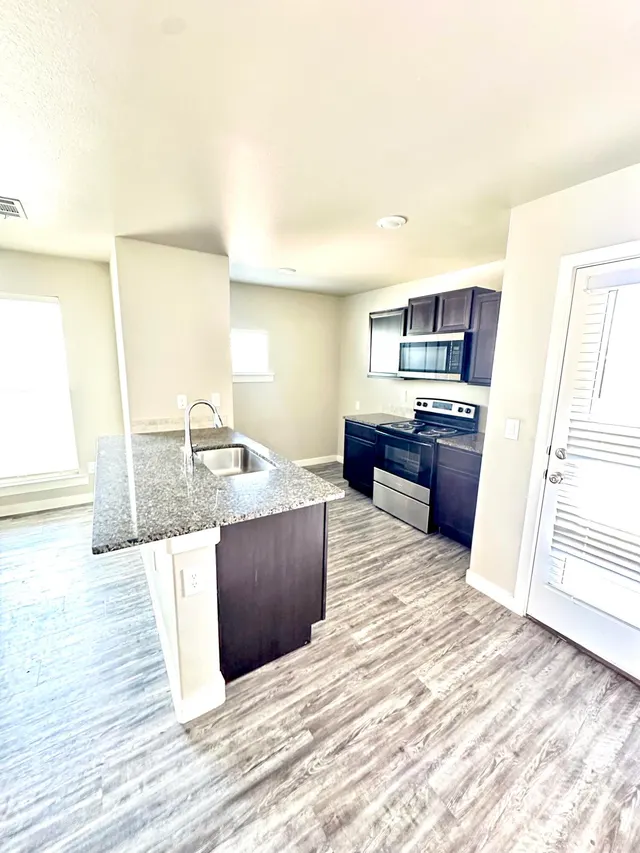 Photo 7 — 1610 135th Street, Lubbock, TX 79423