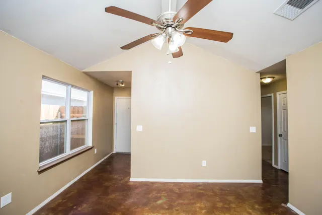 Photo 7 — 6114 22nd Street UNIT 2, Lubbock, TX 79407