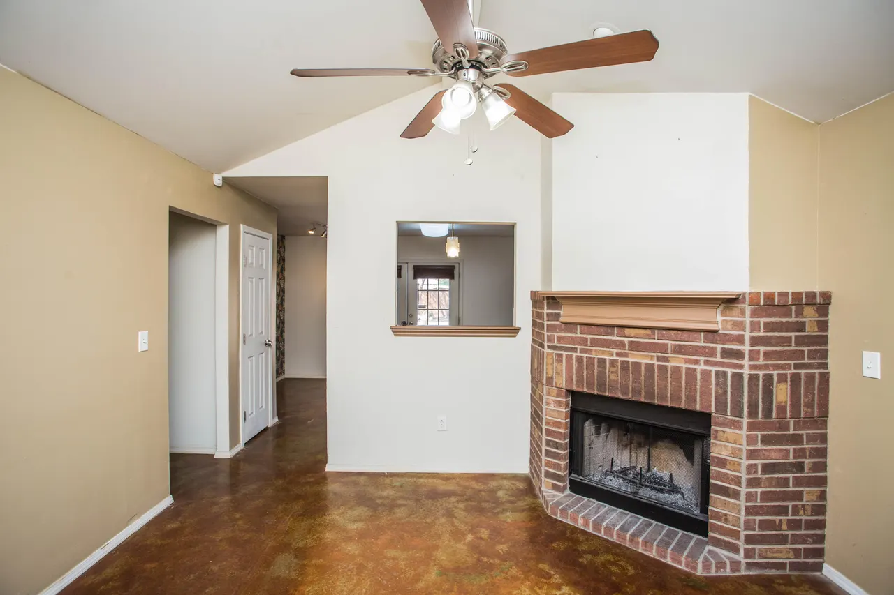 Photo 9 — 6114 22nd Street UNIT 2, Lubbock, TX 79407