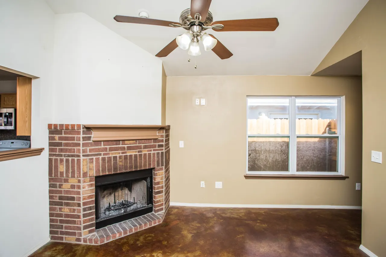 Photo 10 — 6114 22nd Street UNIT 2, Lubbock, TX 79407