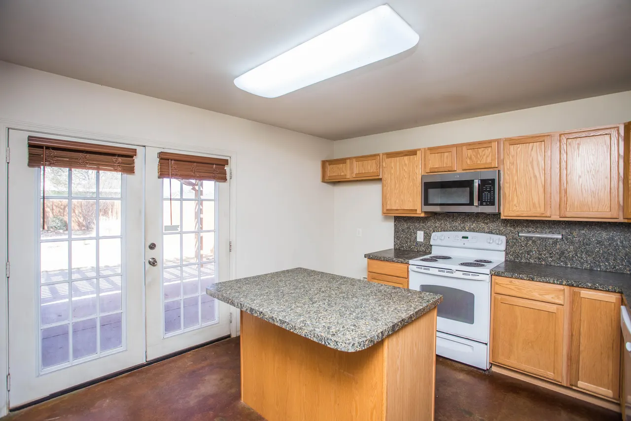 Photo 14 — 6114 22nd Street UNIT 2, Lubbock, TX 79407