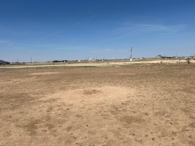 Photo 4 — 6909 Wilson Creek Lane, Lubbock, TX 79407