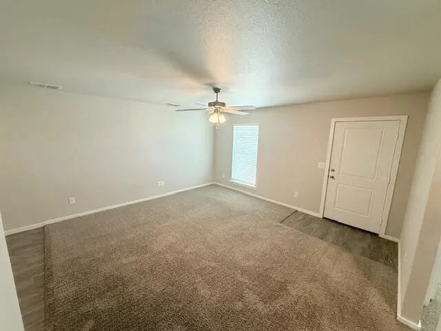 Photo 5 — 9709 Trenton Avenue, Lubbock, TX 79424