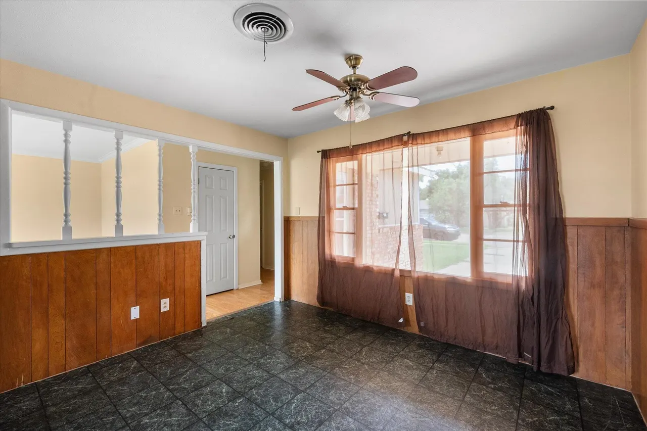 Photo 8 — 5220  41st  Street, Lubbock, TX 79414