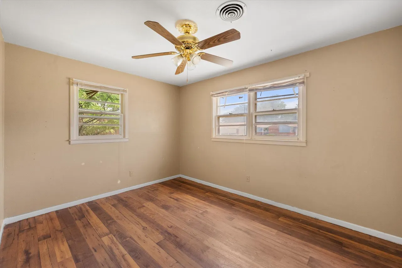 Photo 16 — 5220  41st  Street, Lubbock, TX 79414