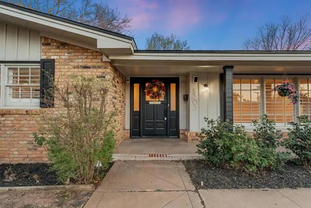 Photo 3 — 3303 53rd Street, Lubbock, TX 79413