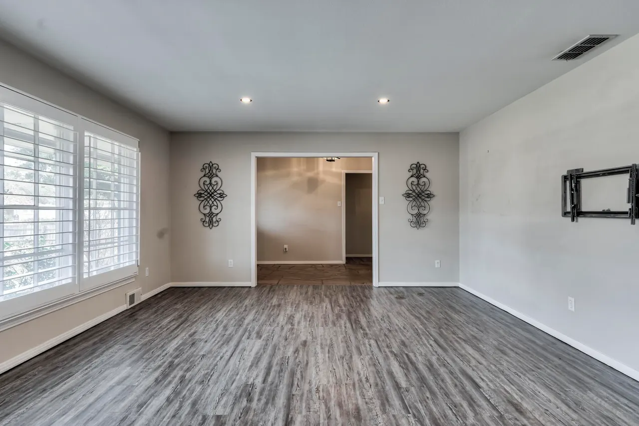 Photo 10 — 3303 53rd Street, Lubbock, TX 79413