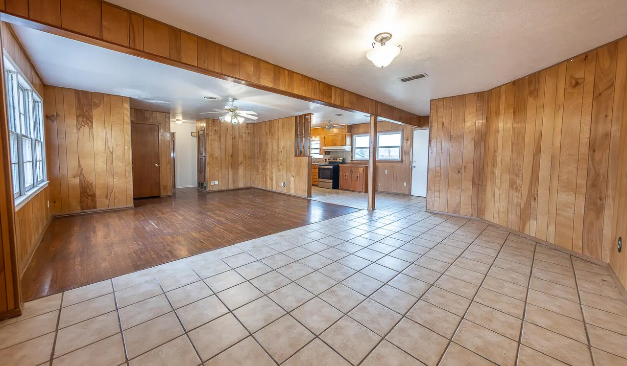 Photo 5 — 2613 48th Street, Lubbock, TX 79413