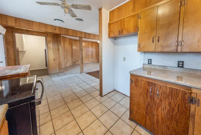 Photo 8 — 2613 48th Street, Lubbock, TX 79413