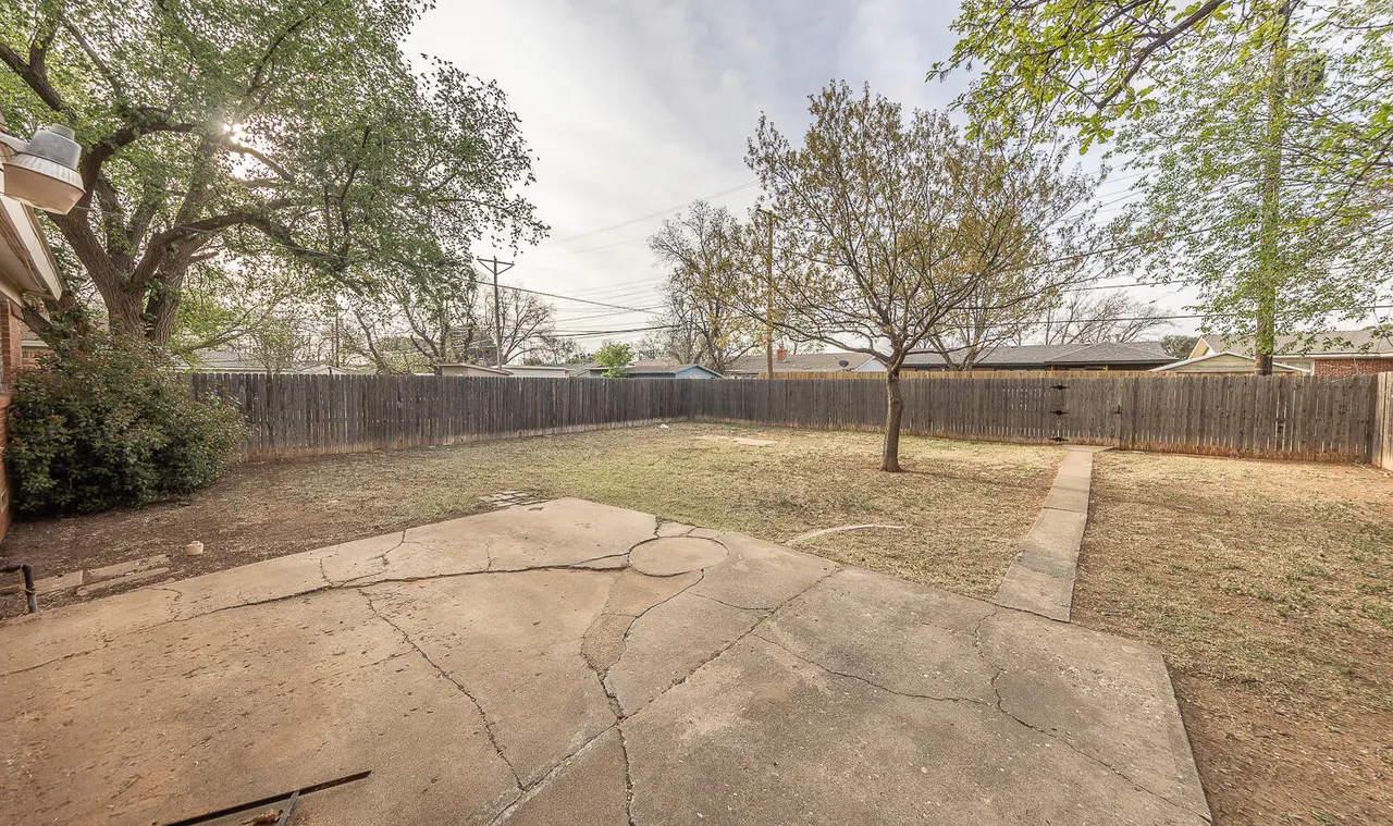 Photo 17 — 2613 48th Street, Lubbock, TX 79413