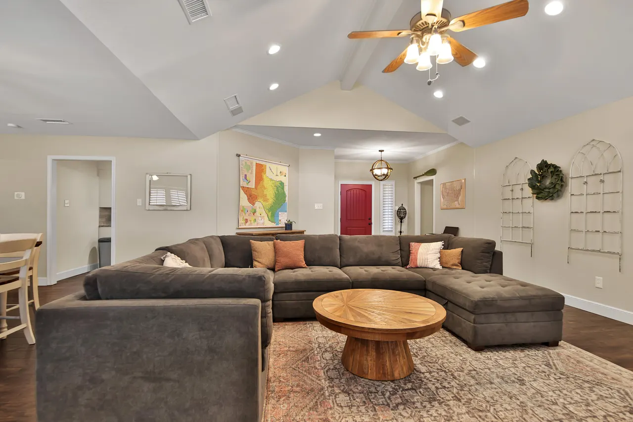 Photo 5 — 17 Comanche Lane, Ransom Canyon, TX 79366