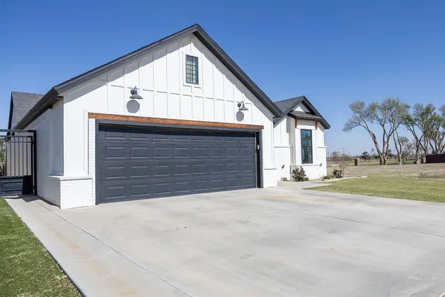 Photo 3 — 1211 Private Road 1260, Lubbock, TX 79416