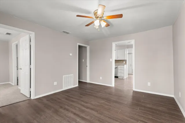Photo 4 — 204 Avenue L, Levelland, TX 79336