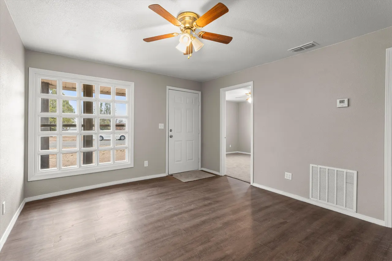 Photo 5 — 204 Avenue L, Levelland, TX 79336