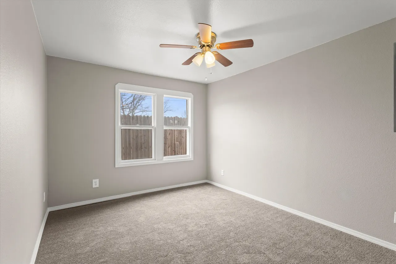 Photo 16 — 204 Avenue L, Levelland, TX 79336