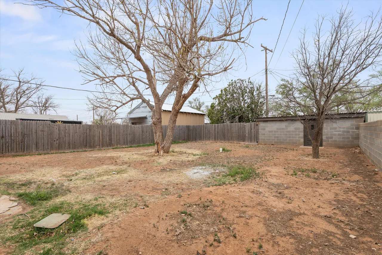 Photo 25 — 204 Avenue L, Levelland, TX 79336